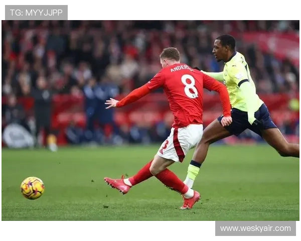 埃利奥特安德森荣膺诺丁汉森林九月最佳球员连续两月获此殊荣